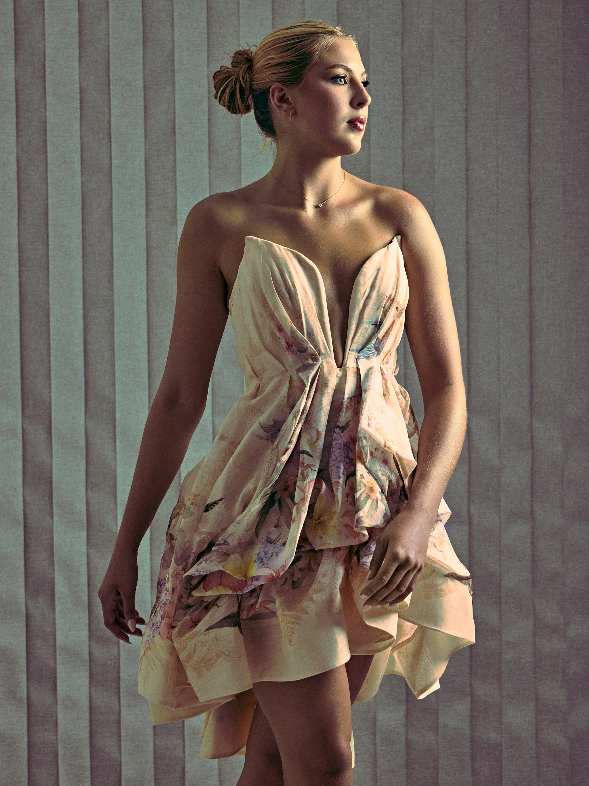 Editorial natural glam with sun-kissed luminous complexion