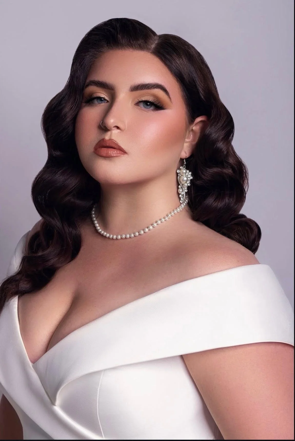 Vintage Hollywood inspired bridal glam with warm smokey eye
